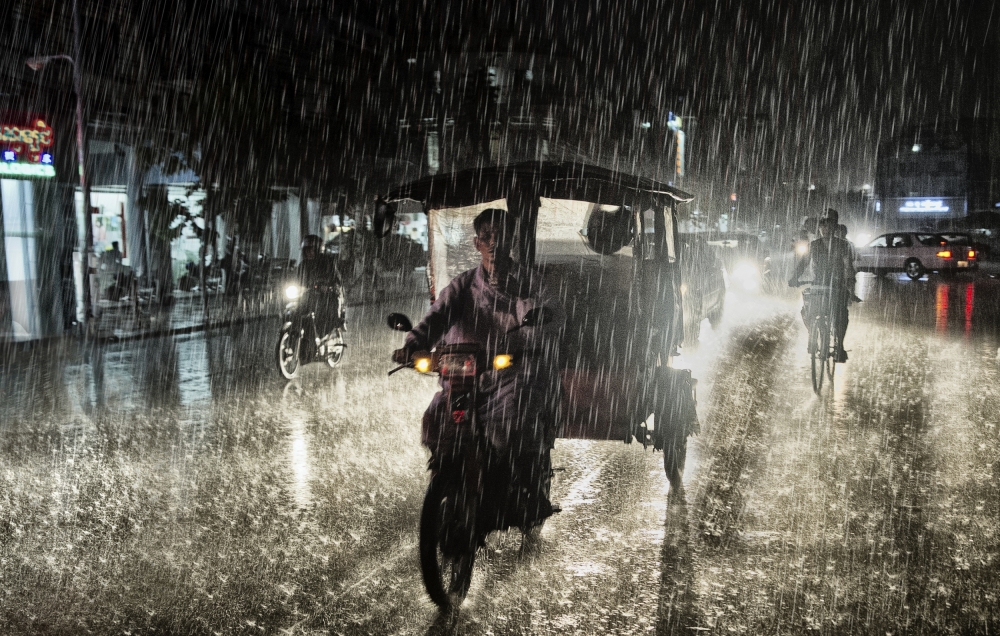 rain od Andrei Nicolas - The Traveler