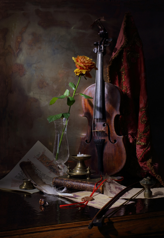 Still life with violin and rose od Andrey Morozov