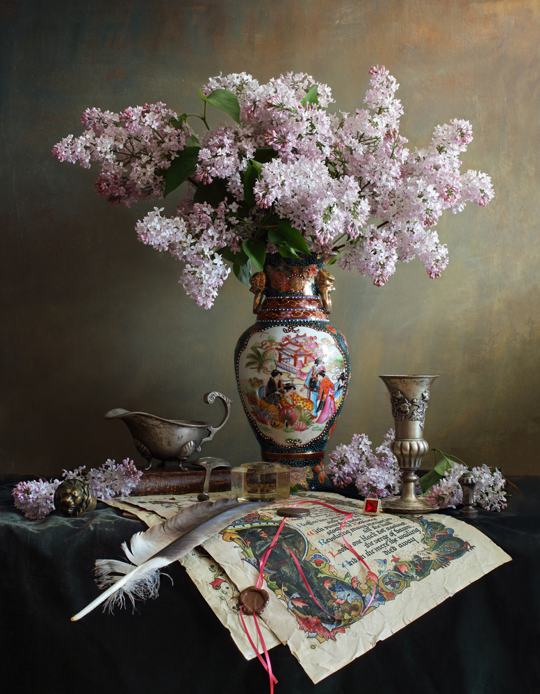 Still life with lilac flowers od Andrey Morozov