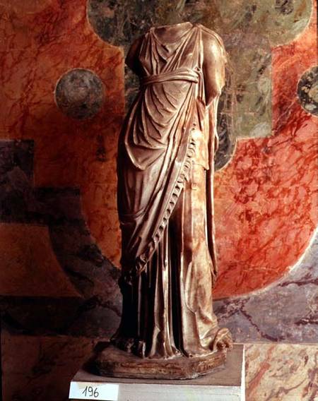 Headless female statue Roman od Anonymous