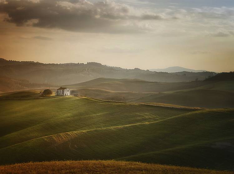 Over the hills od Antonio Longobardi