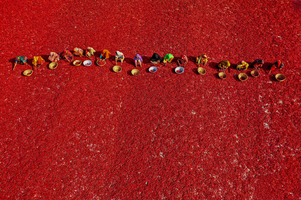 Red carpet od Azim Khan Ronnie