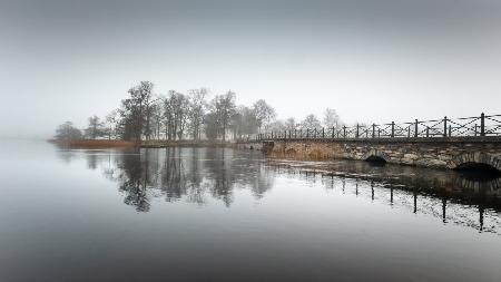 Fog at the stone bridge