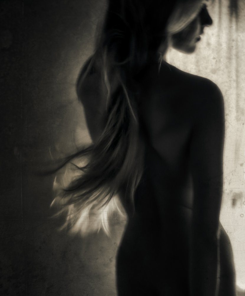 Darkness wakes and stirs the imagination.. od Charlaine Gerber