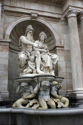 Figuren an der Wiener Hofburg od Christian Beckers