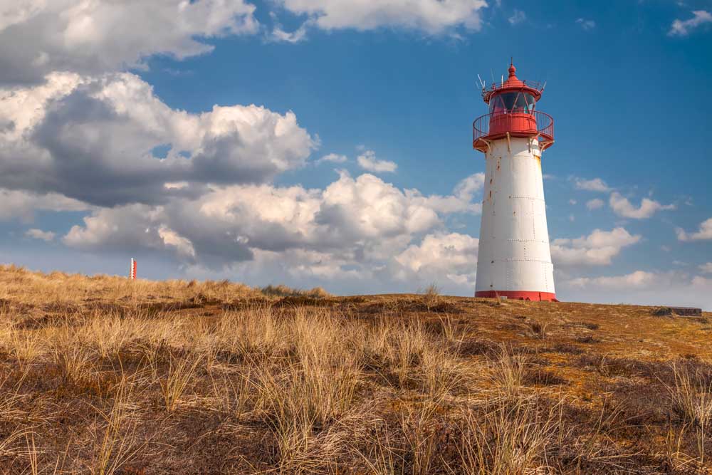 List-West lighthouse in the Ellenbogen Peninsula nature reserve od Christian Müringer