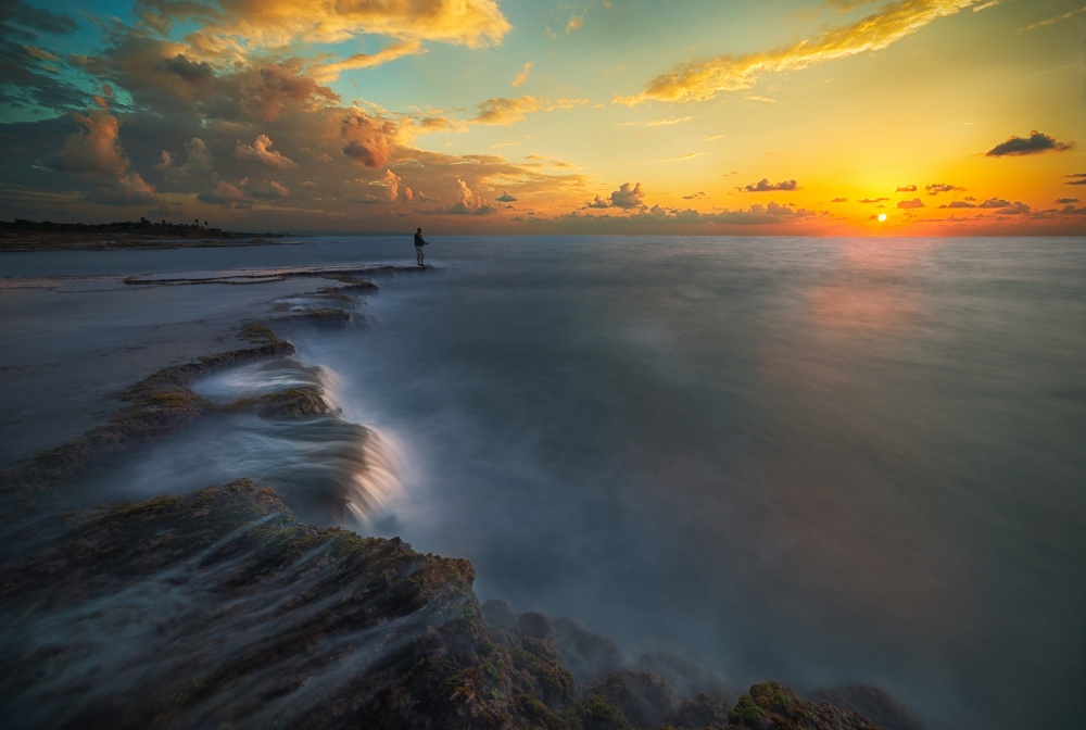 Fishing a Sunset od Cristian Kirshbom