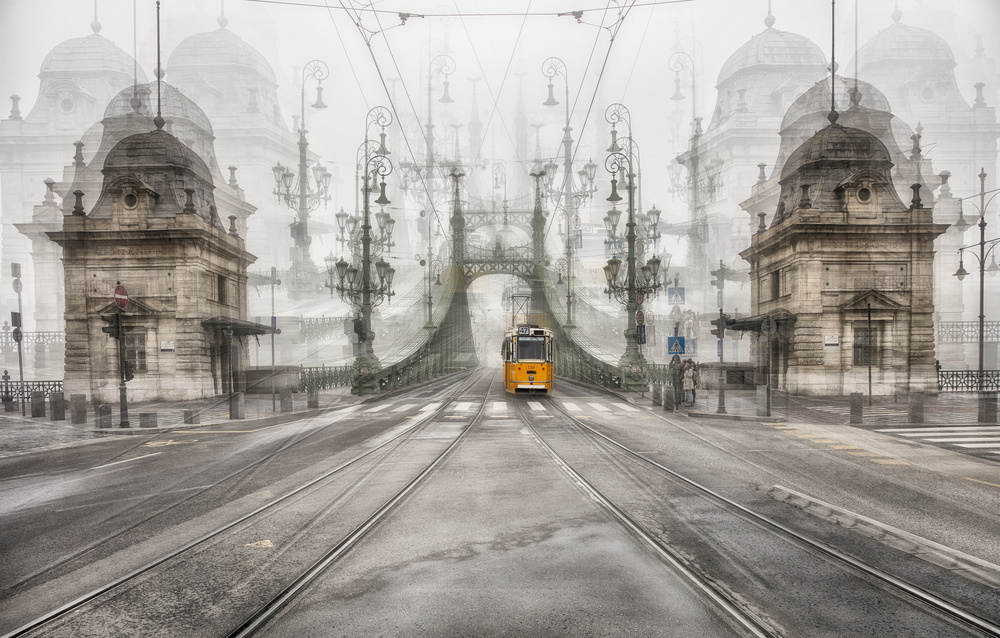 Yellow Tram - Budapest od C.S. Tjandra