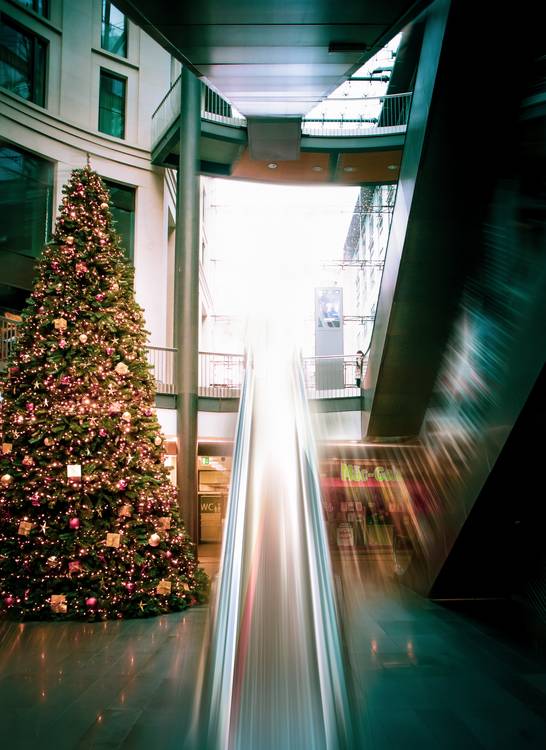 Rolltreppe und Weihnachtsbaum.jpg (11433 KB)  od Dennis Wetzel