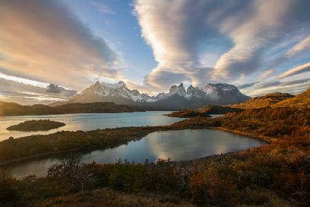 Golden lights at Terra del Paine