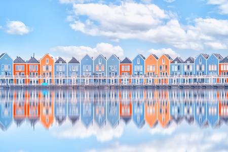 Houten Reflection