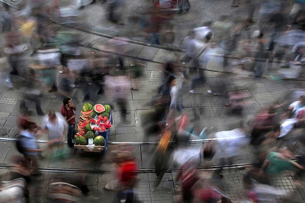 the  chaos of the city od fatih balkan