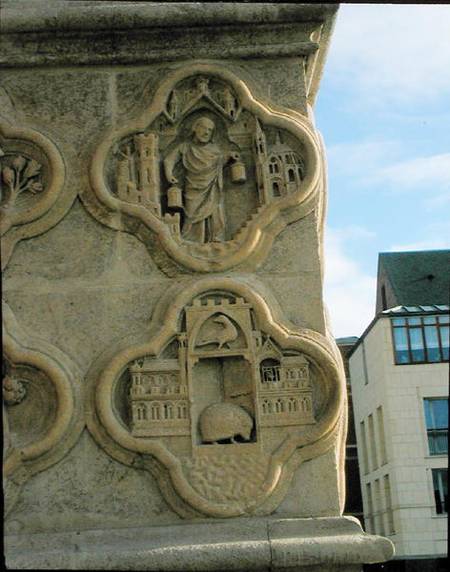 Two quatrefoils on the centre left buttress of the west front od French School