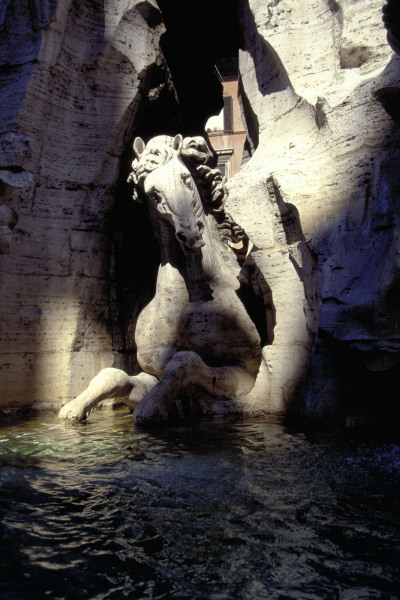 Rom, Fontana dei Fiumi, Hippokamp / Foto od Gianlorenzo Bernini