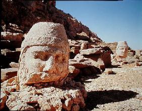 Colossal head of Heracles and Antiochus from the west terrace (photo)