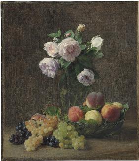 Vase de roses, pêches et raisins