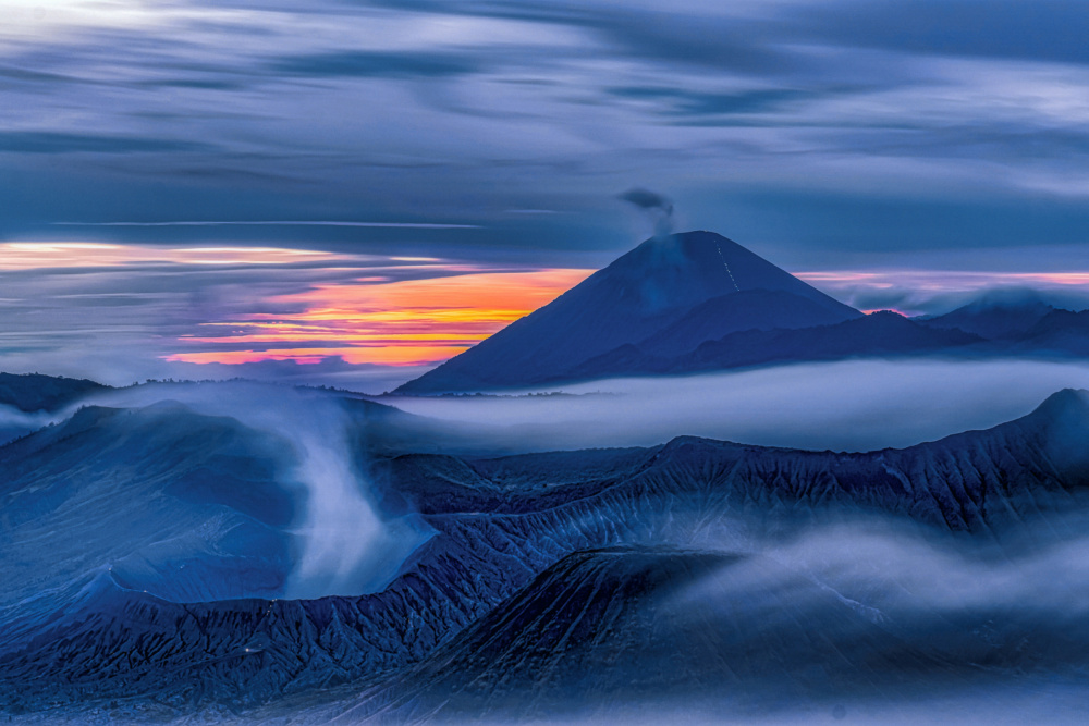 Blue hour diary from Mount Bromo od HIRAK BHATTACHARJEE