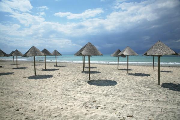 group of parasols od Iñigo Quintanilla