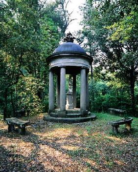 Temple with statue of Venus, Villa di Celle (photo)