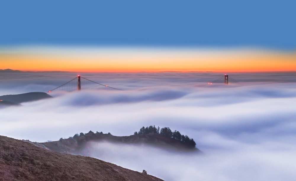 The Golden Gate Bridge in the Fog od Jenny Qiu