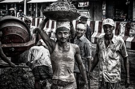 Working in the streets of Dhaka - Bangladesh