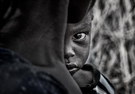 Ilchamus tribe child with his mother - Kenya