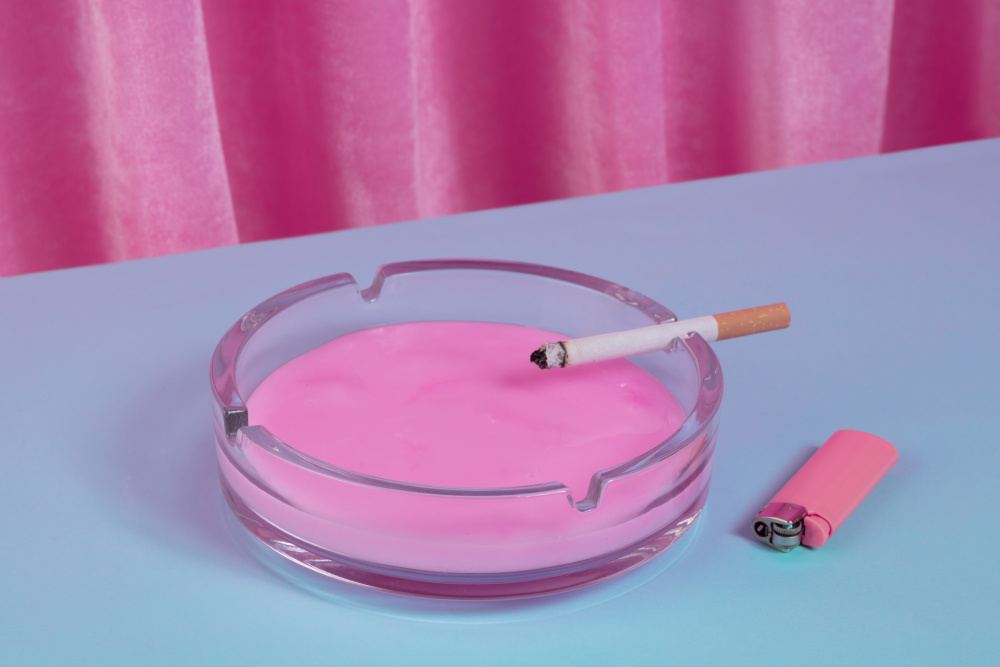 Smoke in pink od Julia Ramiro