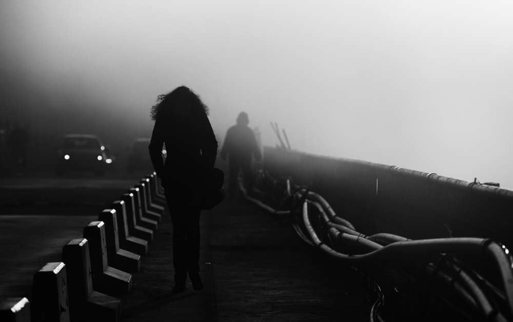 Misty bridge series II od Julien Oncete
