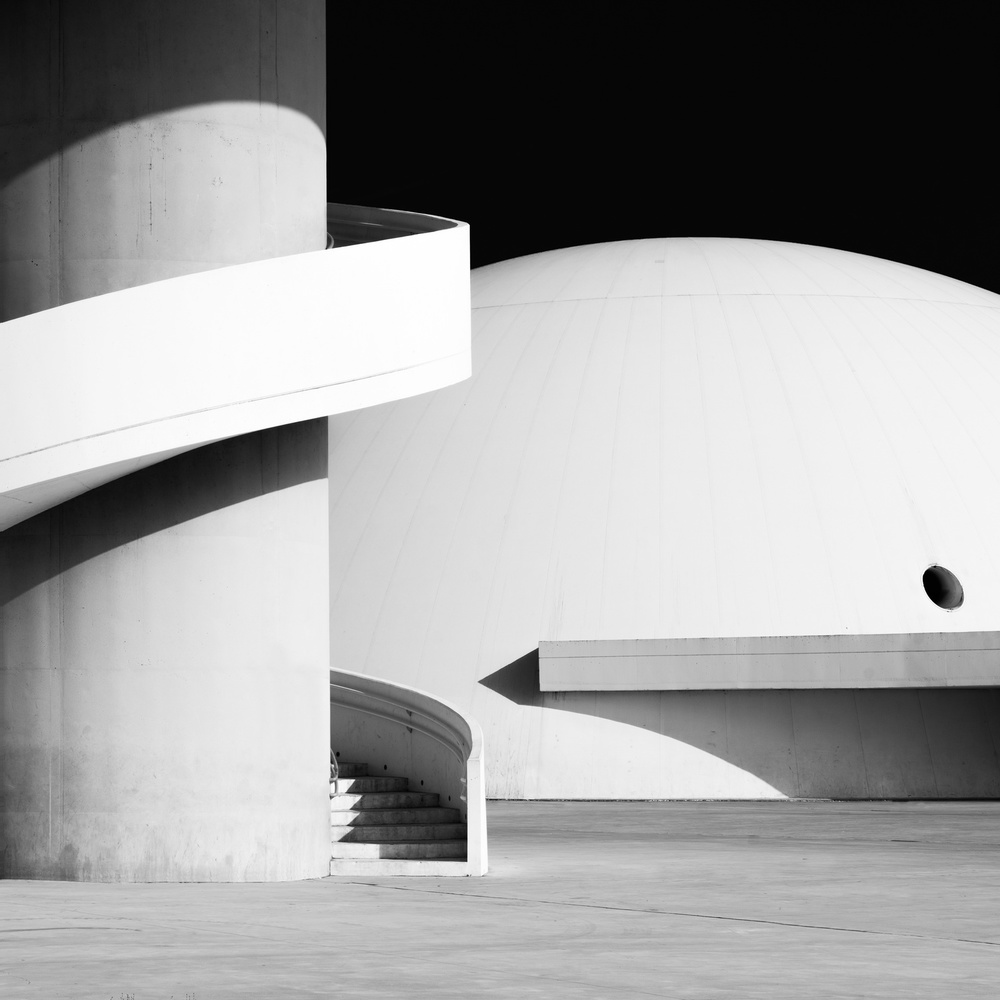 The handwriting of Oscar Niemeyer od Luc Vangindertael (laGrange)