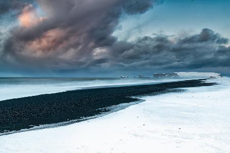 Approaching storm on Dyrhólaey