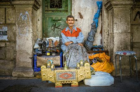 Istanbul street shoeshine