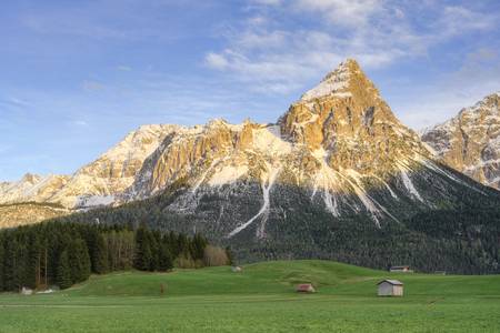 Alpenglühen an der Ehrwalder Sonnenspitze in Tirol