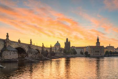 Sonnenaufgang in Prag