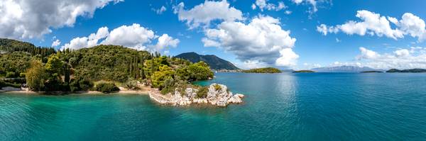 Bucht und Natur im Süden der Ionischen Insel Lefkada, Griechenland od Miro May