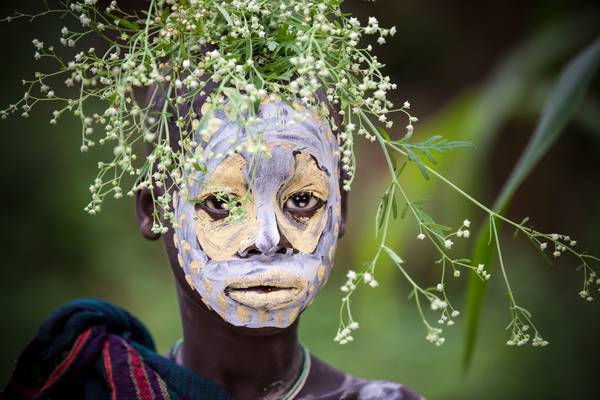 Porträt Frau Suri / Surma Stamm in Omo Valley, Äthiopien, Afrika od Miro May