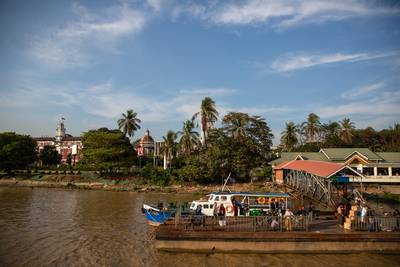 Fluss in Yangon (Rangun) Myanmar (Burma)