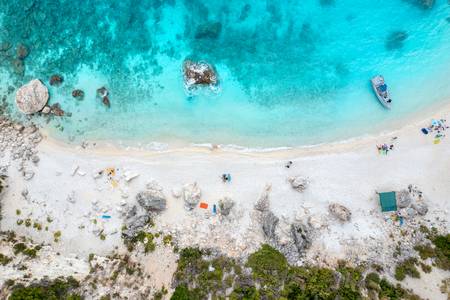 Strand, Sand und Türkises Wasser, Entspannung, Urlaub und Freiheit