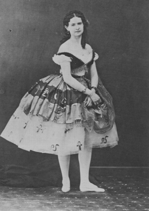 Portrait of Maria Surovshchikova-Petipa (1836-1882), prima ballerina of Petersburg Imperial Theatre  od Nadar