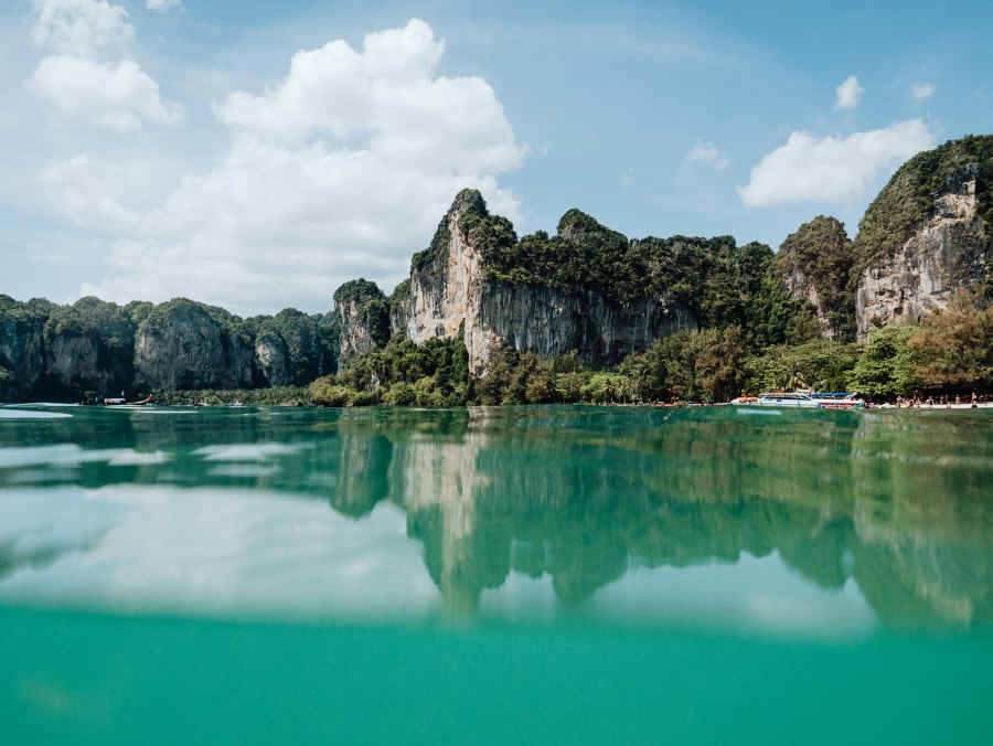Blick auf Rai Leh vom Wasser, Thailand od Laura Nenz