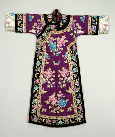 A Purple Ground Silk Embroidered Lady''s Informal Robe od 