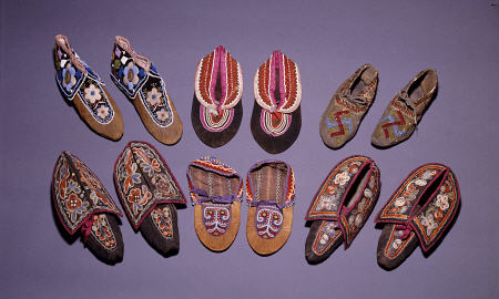A Selection Of American Indian Moccasins od 