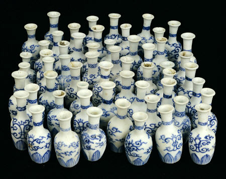 A Selection Of Chinese Vases Recovered From The Nanking Cargo od 
