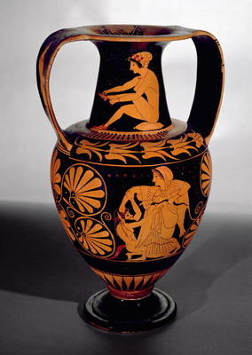 Attic red-figure amphora depicting a satyr struggling with a maenad, with a seated woman tying her s od 