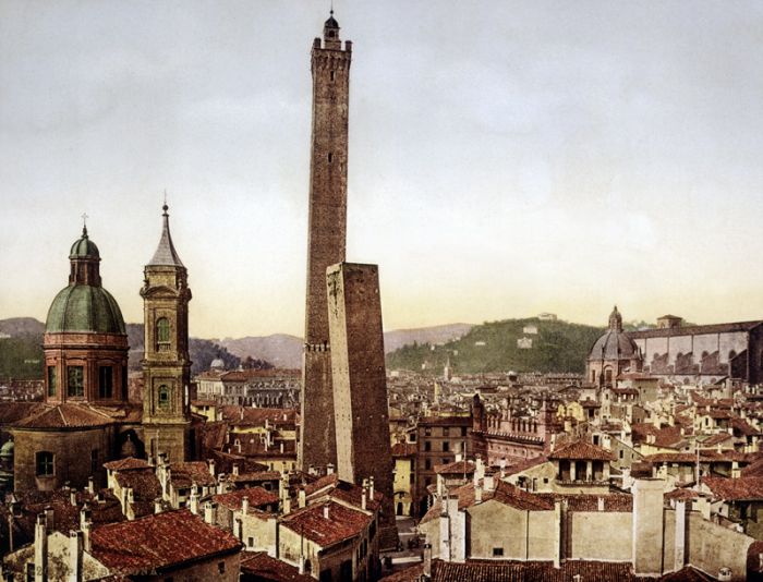 Bologna, City centre a. Torre Asinelli od 