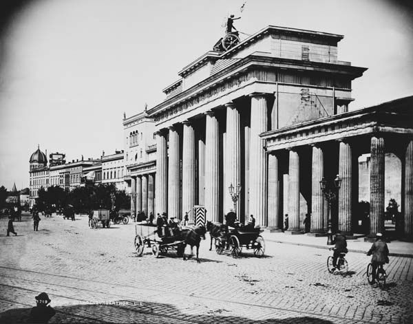 Berlin / Brandenburg Gate / Levy / 1900 od 