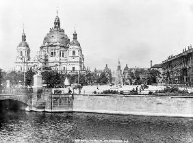 Berlin,Dom mit Schloßplatz/Foto Levy