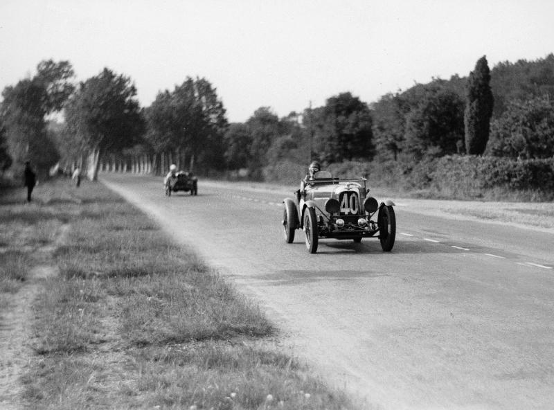 Lagonda Rapier Special, Le Mans 24 Hours. The entry of Lord Freddie de Clifford and Charles Brackenb od 