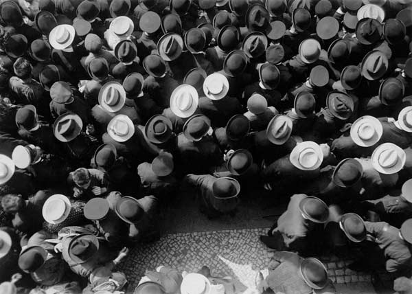 Bird''s eye view of crowds / Photo / 1910 od 