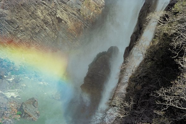 Rainbow at Jog Falls (photo)  od 