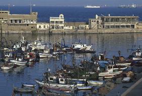 View of the port (photo) 